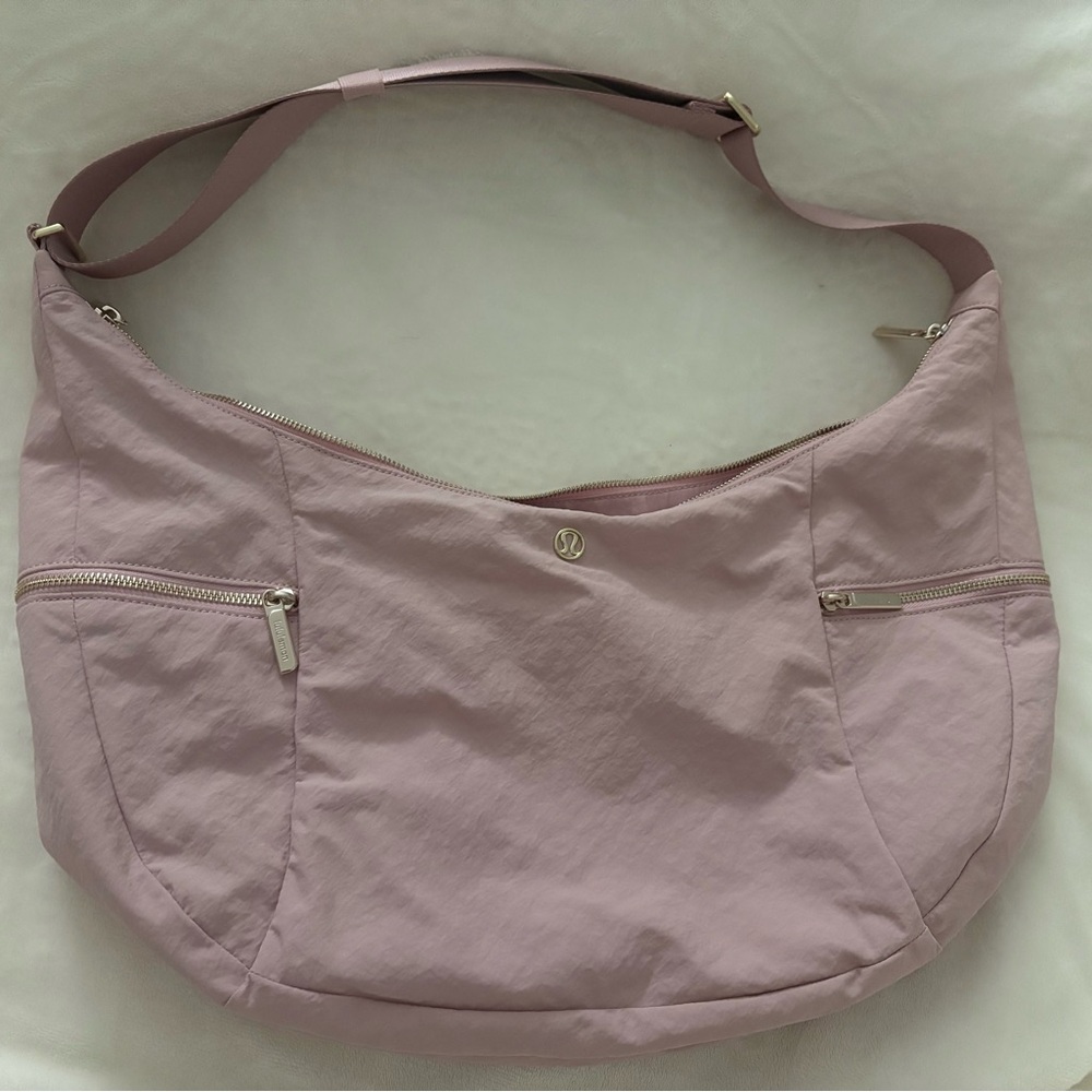 Lululemon Large Slouchy Sling Bag 13L